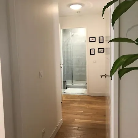Luxurious Flat With Balcony 6 Persons Saint Lazare * Paris