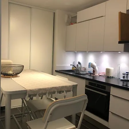 Luxurious Flat With Balcony 6 Persons Saint Lazare * Paris
